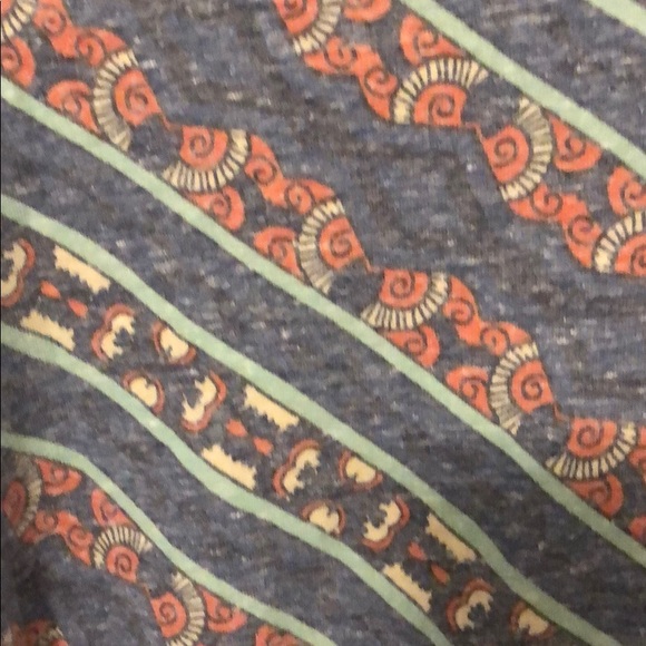 LuLaRoe Perfect T- XS - Picture 2 of 3